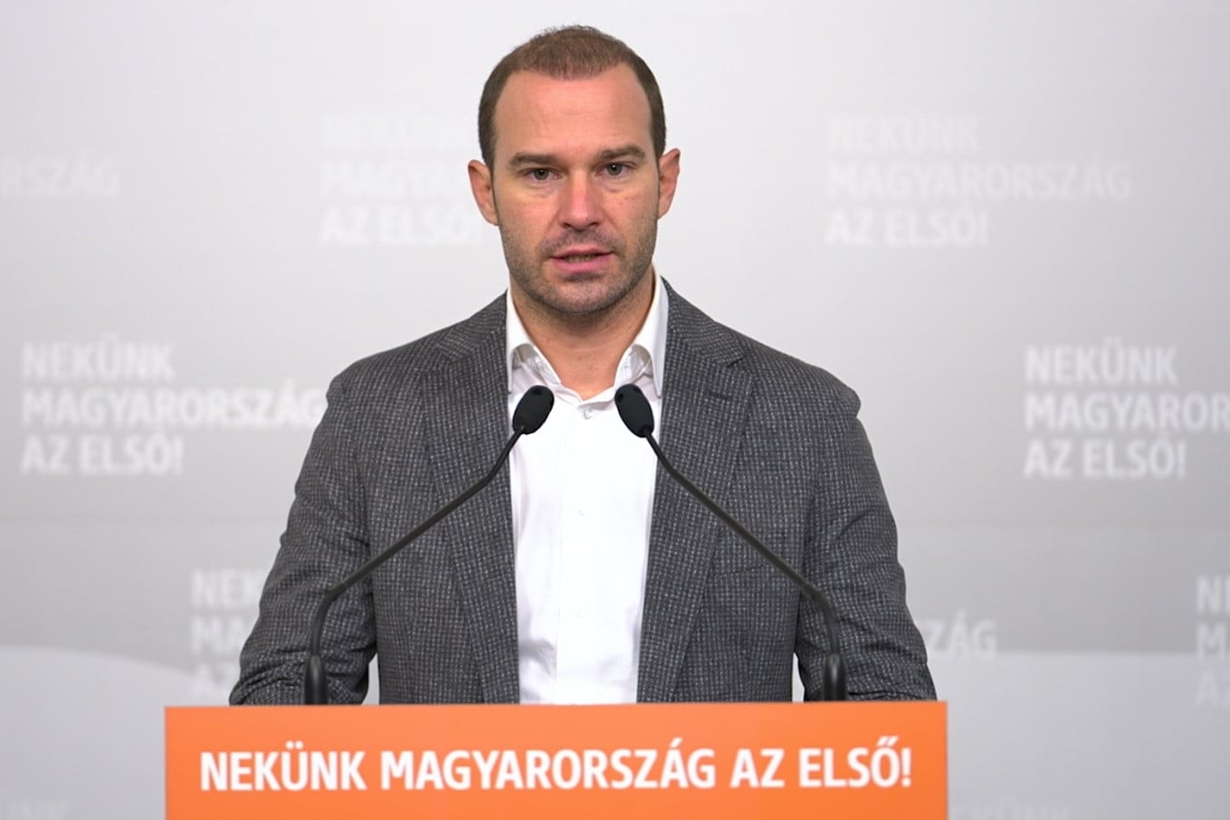 Hollik: A baloldal is mondjon egyértelműen nemet Brüsszel új szankciós csomagjára!