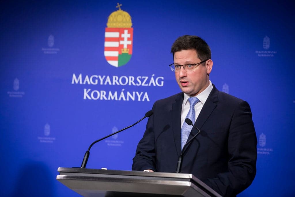 Májusig két oltással érvényes marad az oltási igazolvány