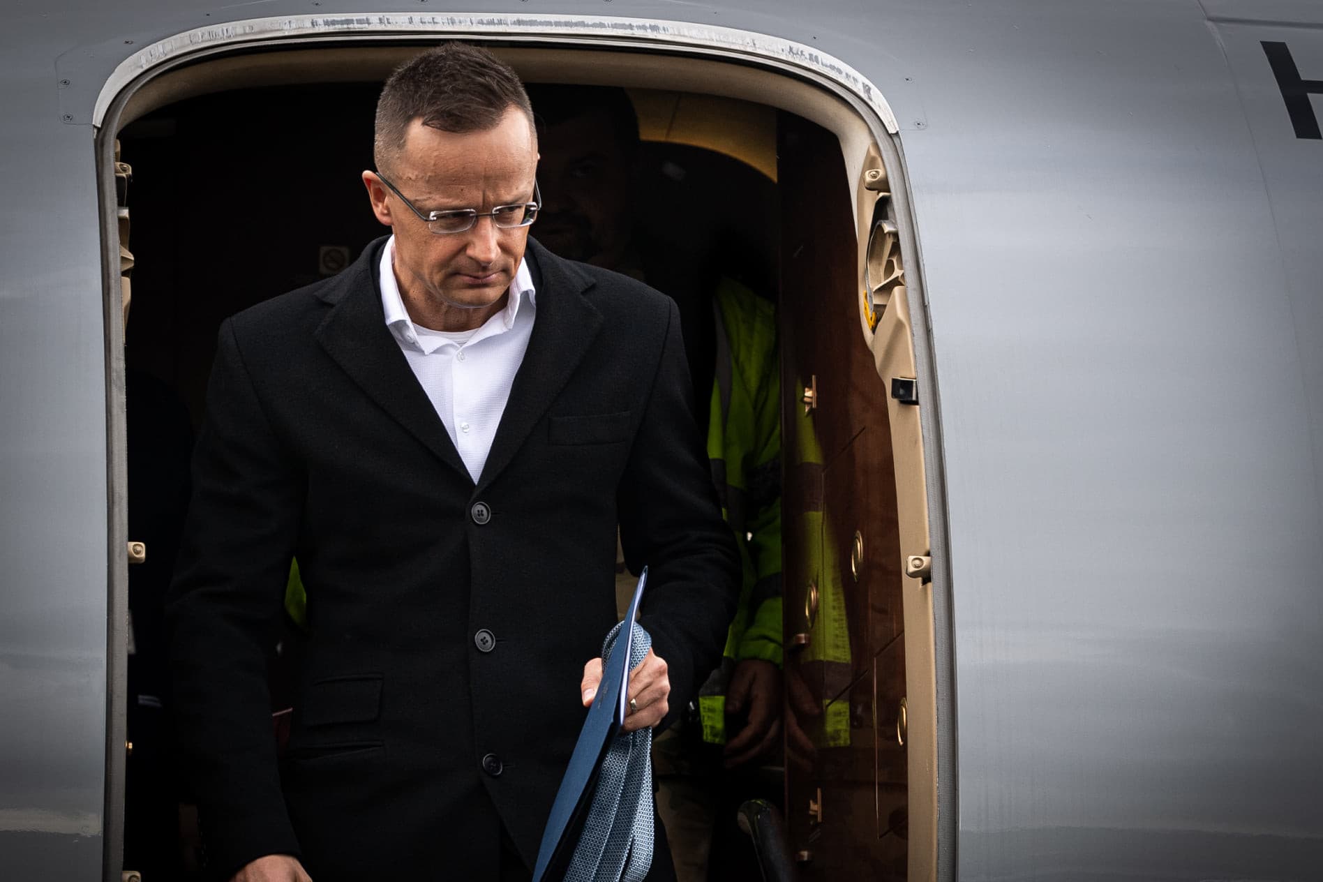 Szijjártó Péter tárgyalási helyszínnek ajánlotta Budapestet