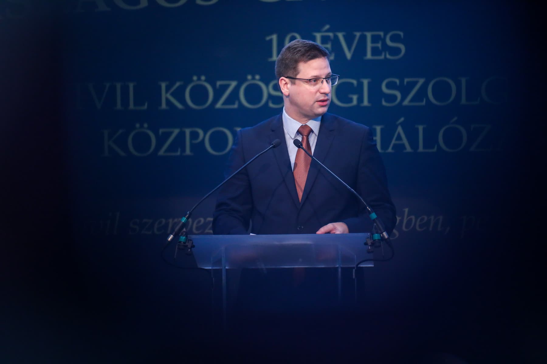 Gulyás: A baloldal szerint civil szervezet az, amely pénzt kap Soros Györgytől