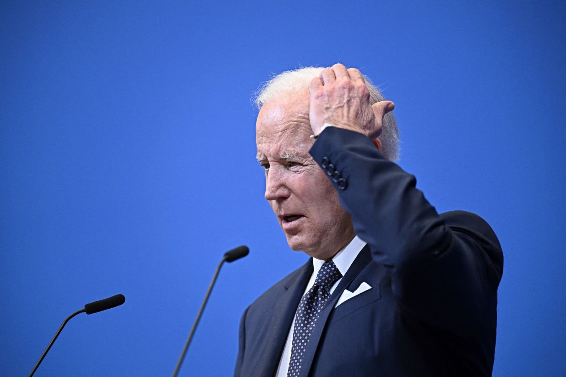 Egyre inkább elegük van Bidenékből az amerikaiaknak