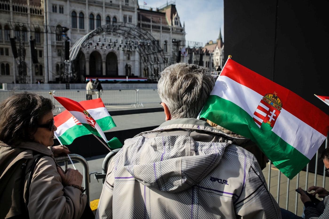 Vezet a Fidesz