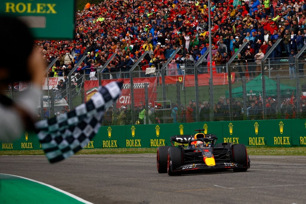 Verstappen rajt-cél győzelmet aratott az Emilia Romagna Nagydíjon