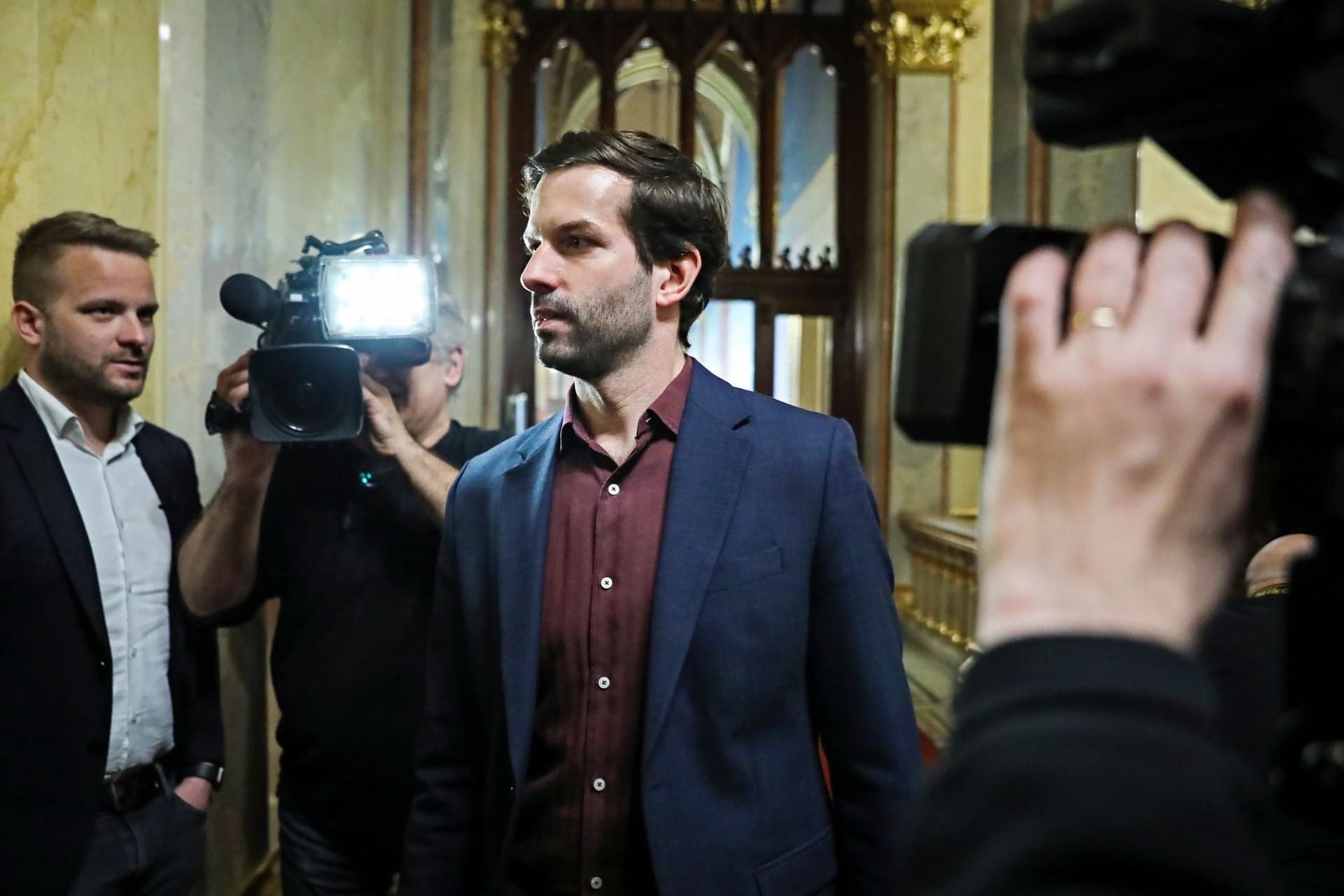 Fekete-Győr leváltása előtt még nagyvonalúan osztogatott barátjának