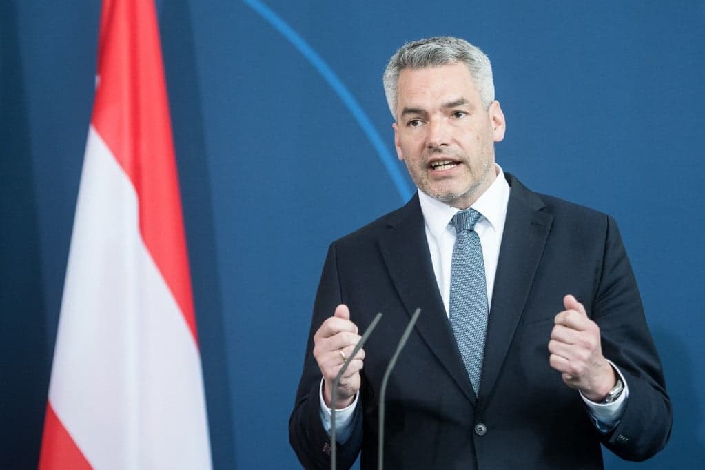 Nehammer hétfőn Moszkvában találkozik Putyinnal