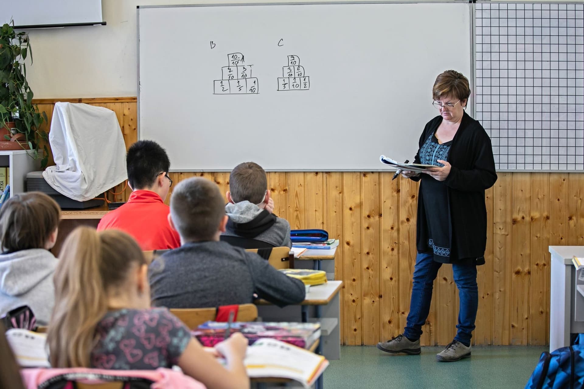 A napokban érkeznek az emelt pedagógusbérek