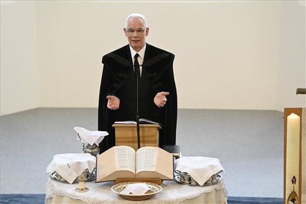 „Ami a feltámadás hajnalán történik, az nincs az ember hatalmában, de érte történik”