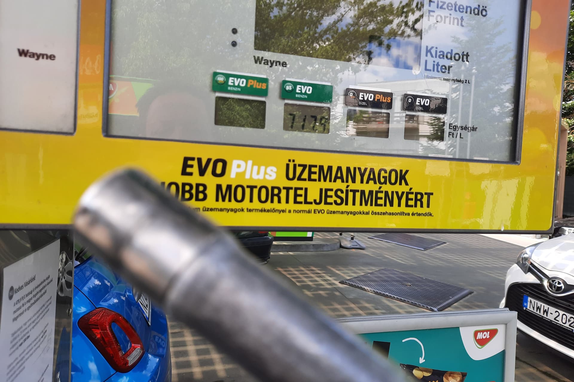 Így lehet tankolni a benzinkutakon mától