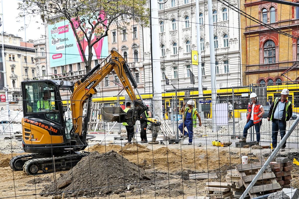 Tovább csúszik és drágul a Blaha Lujza tér felújítása