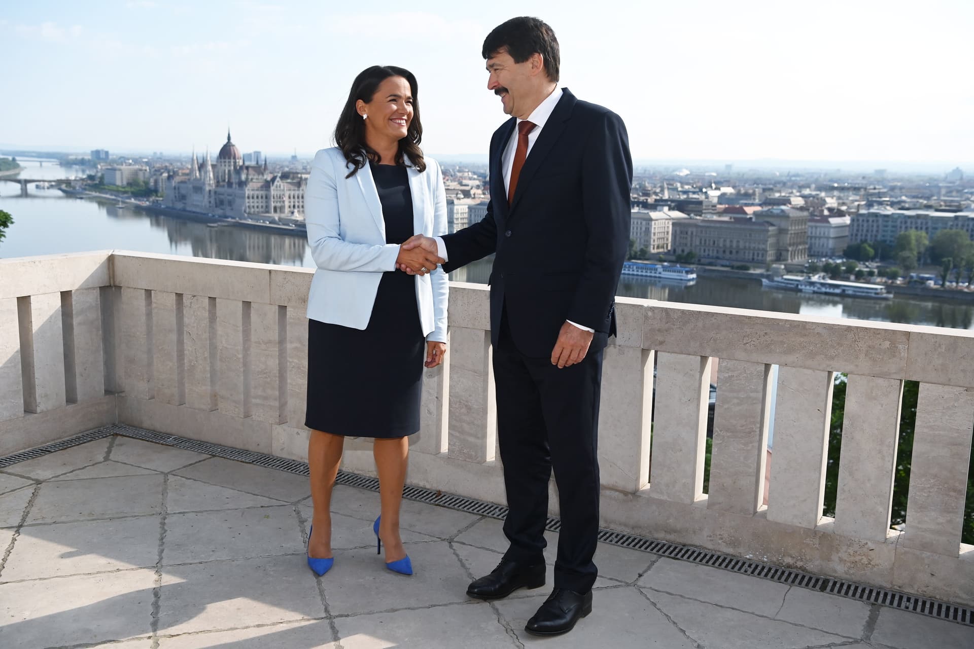 Átvette államfői hivatalát Novák Katalin