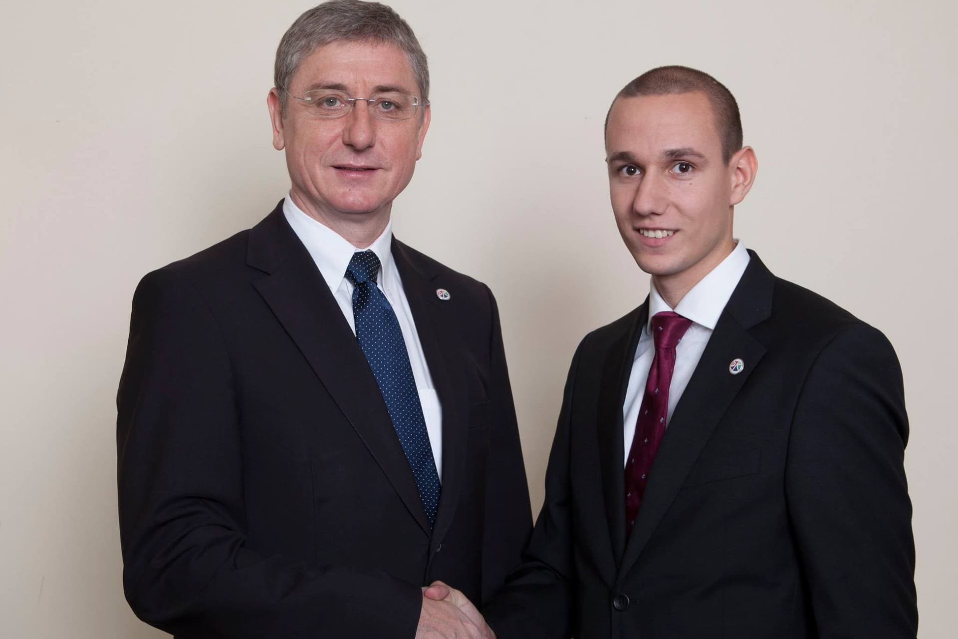 Fidesz: A baloldal ma saját magát járatja le