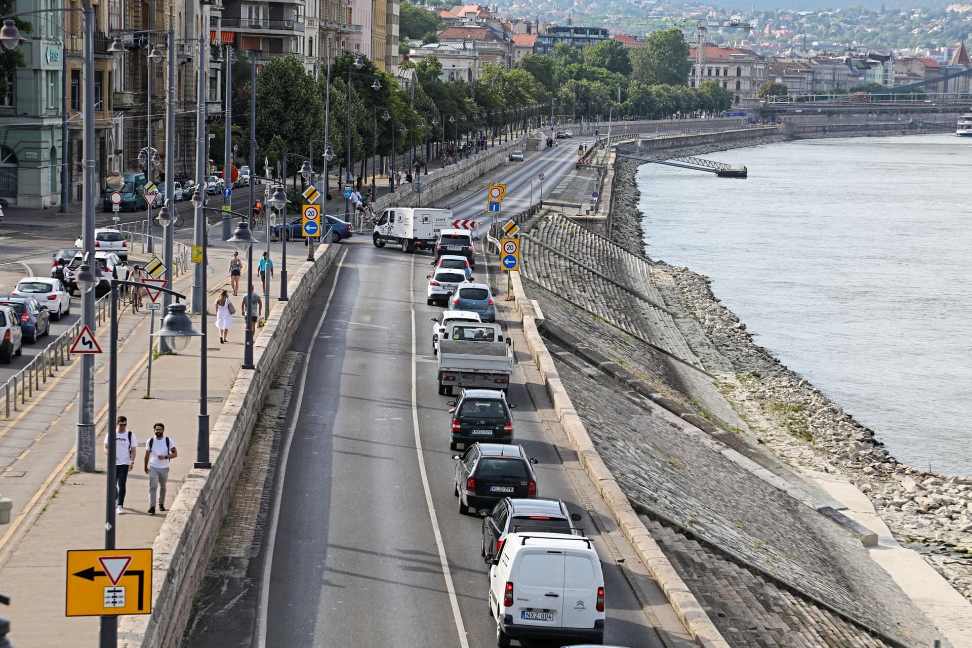 Nélkülözhetetlennek tűnnek a rakpartok az autósoknak