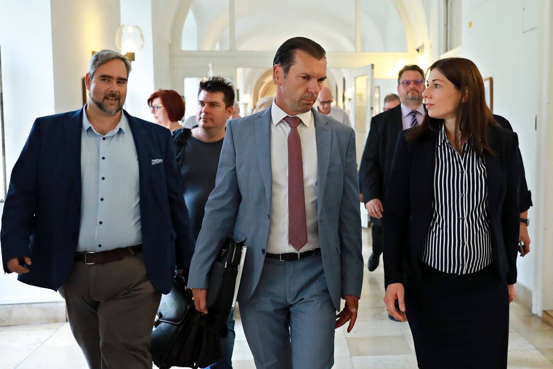Karácsony mozgástere egyre inkább leszűkül