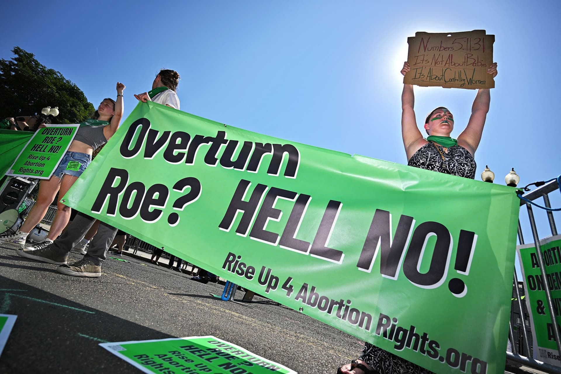 Hadsereggel az abortuszjogért
