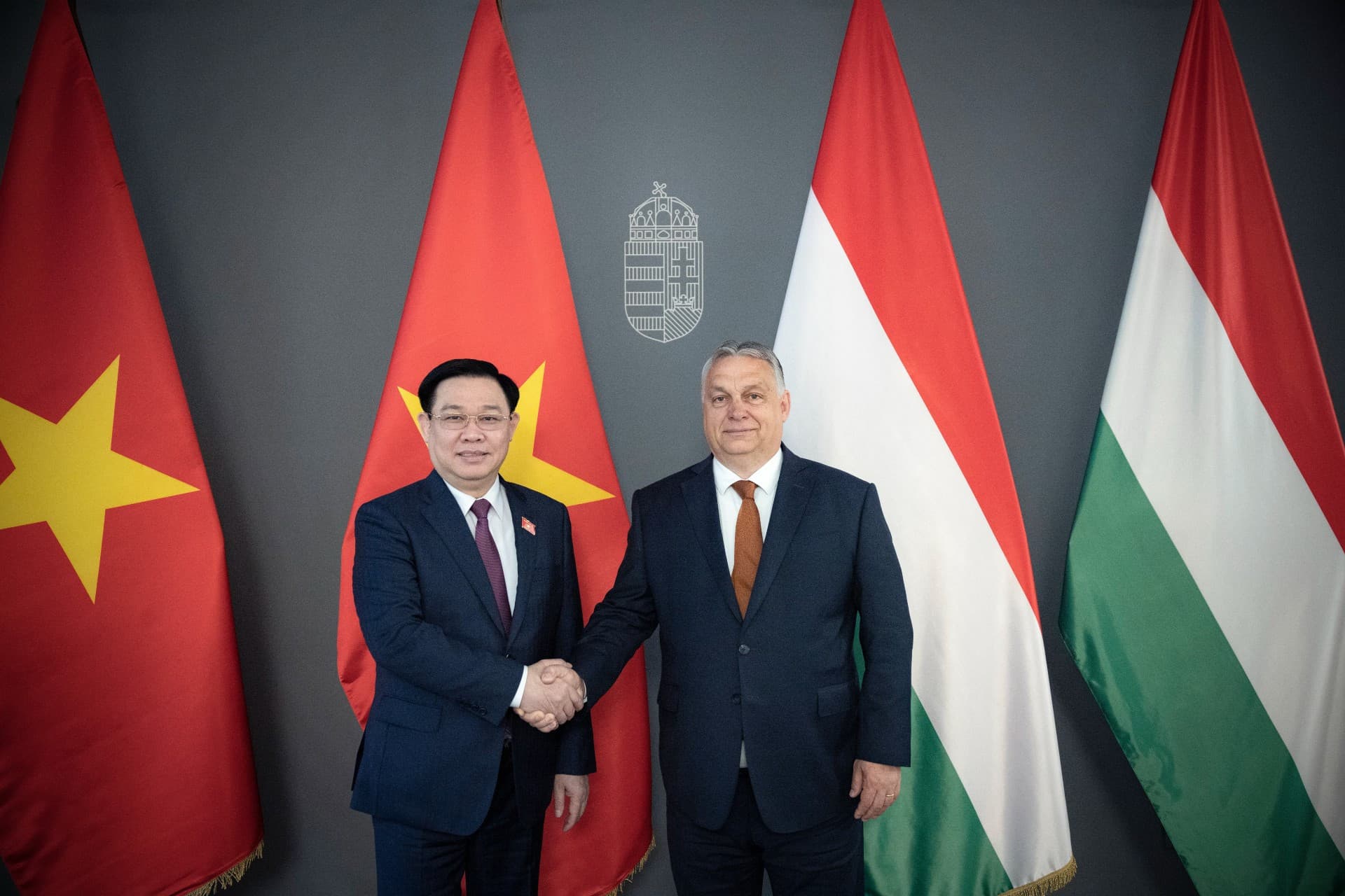 Orbán Viktor a vietnami nemzetgyűlés elnökével tárgyalt