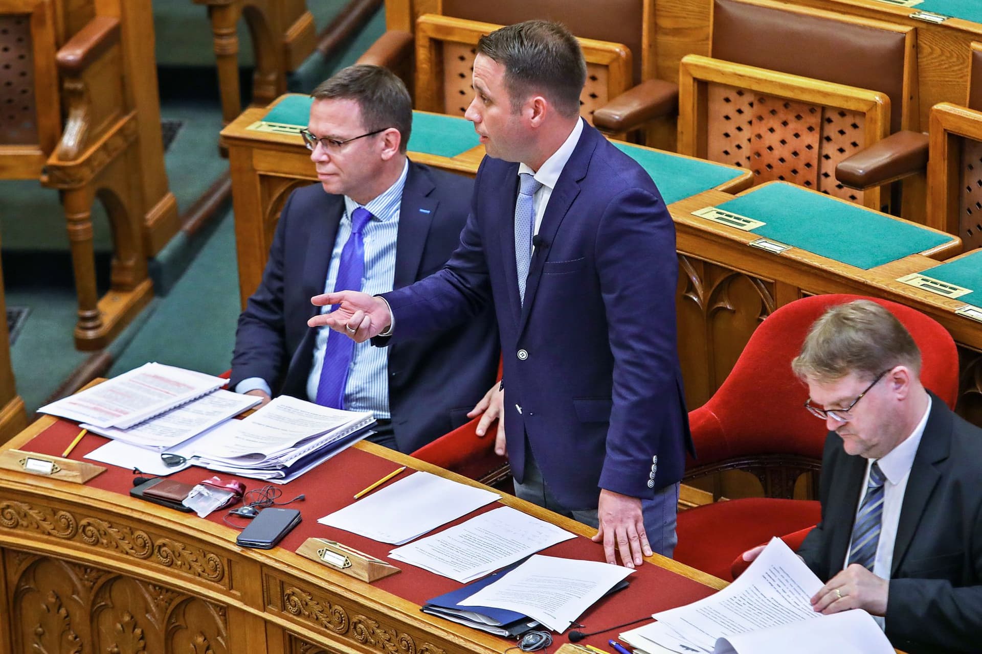 Neomarxista düh és gyurcsányista keresztényellenesség