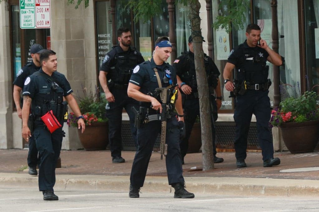 Őrizetbe vették a chicagói vérengzés feltételezett elkövetőjét