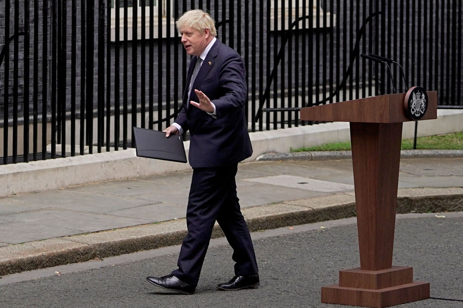 Hattyúdalára zendített rá Boris Johnson