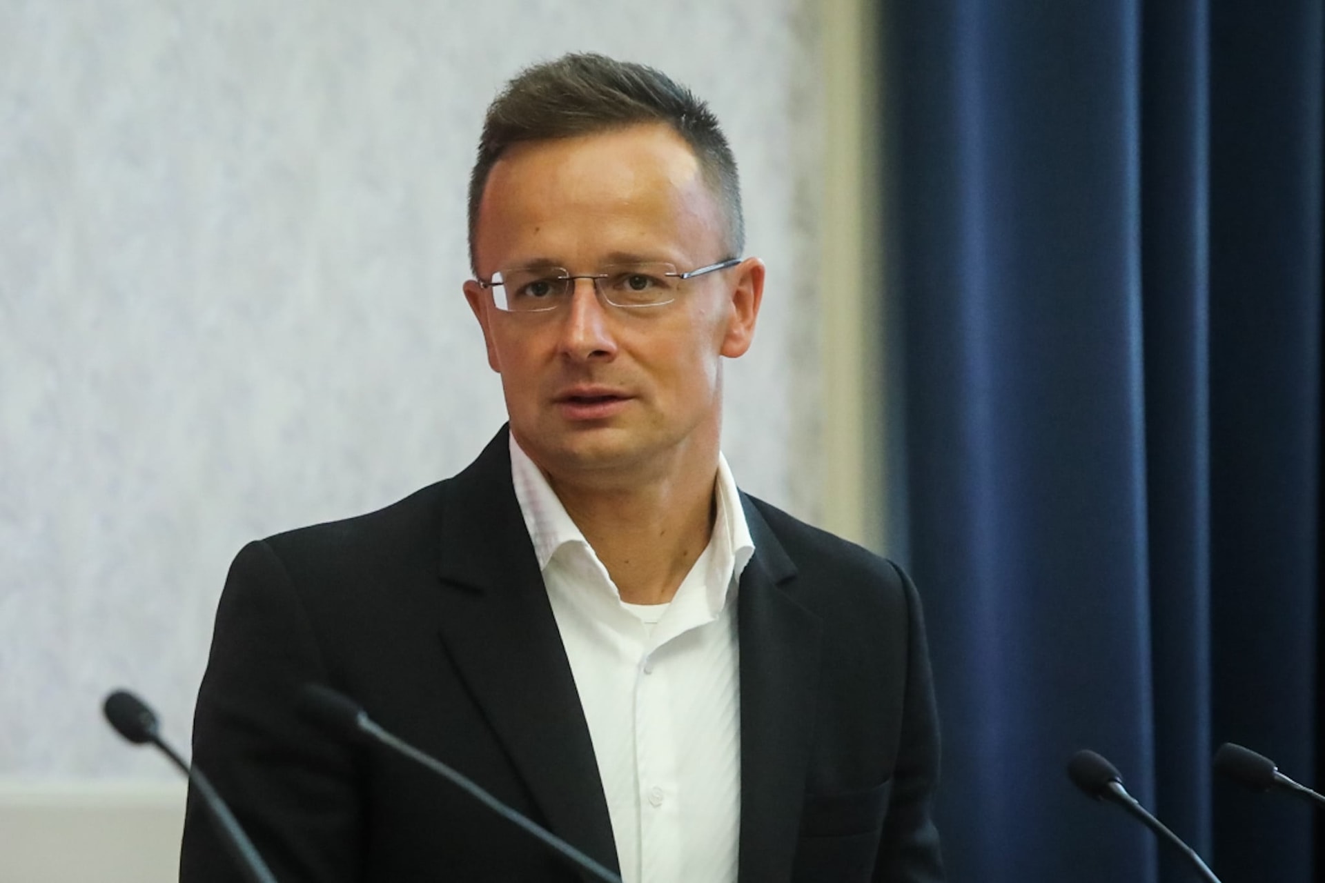 Szijjártó: A béketeremtésre kellene koncentrálnia mindenkinek