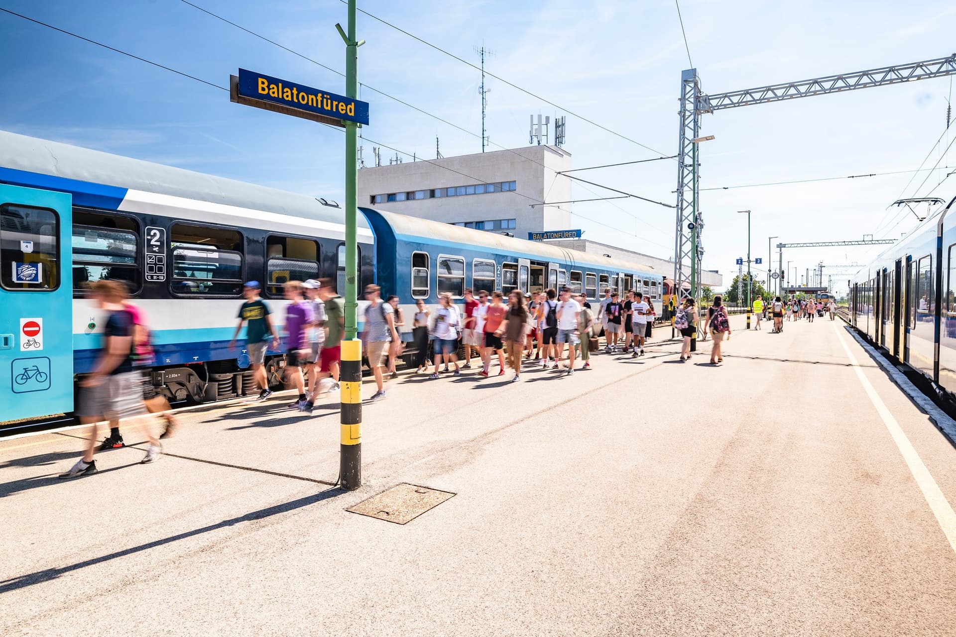 Rekordközeli utasforgalom volt a MÁV-Start balatoni járatain