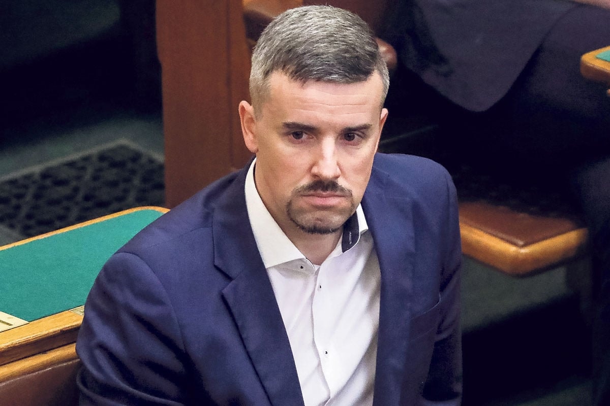 Leváltották Jakab Pétert