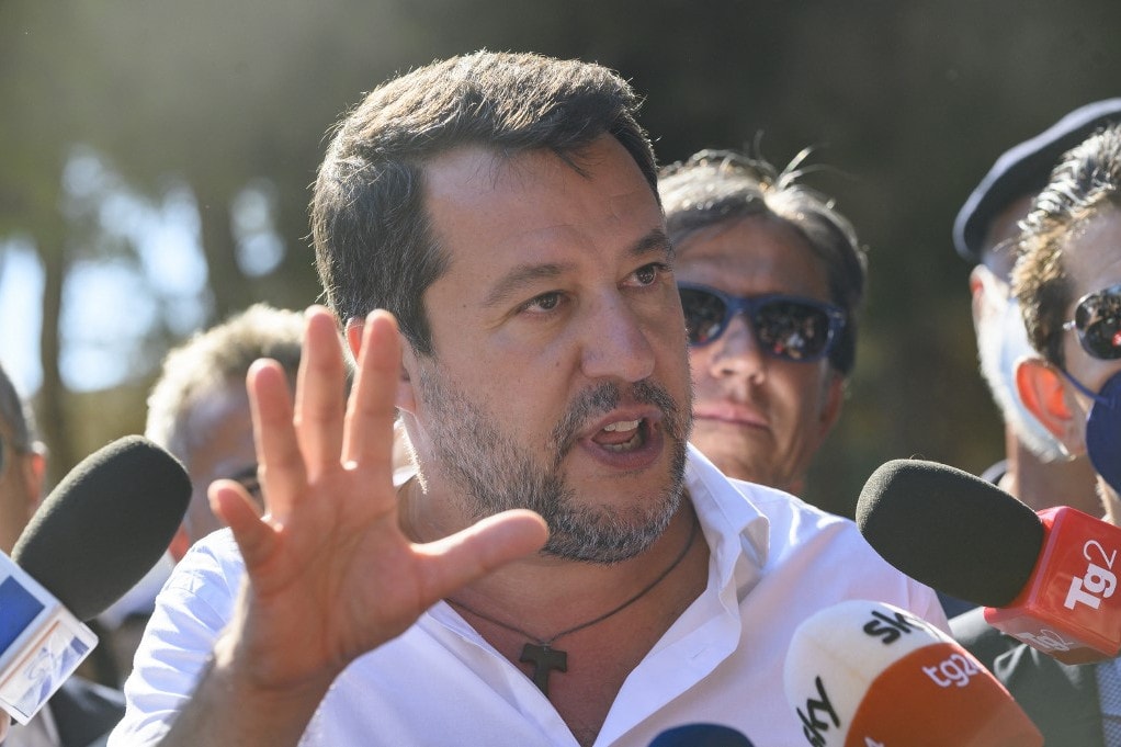 Egyiptomi bevándorlók rabolták ki Salvini fiát