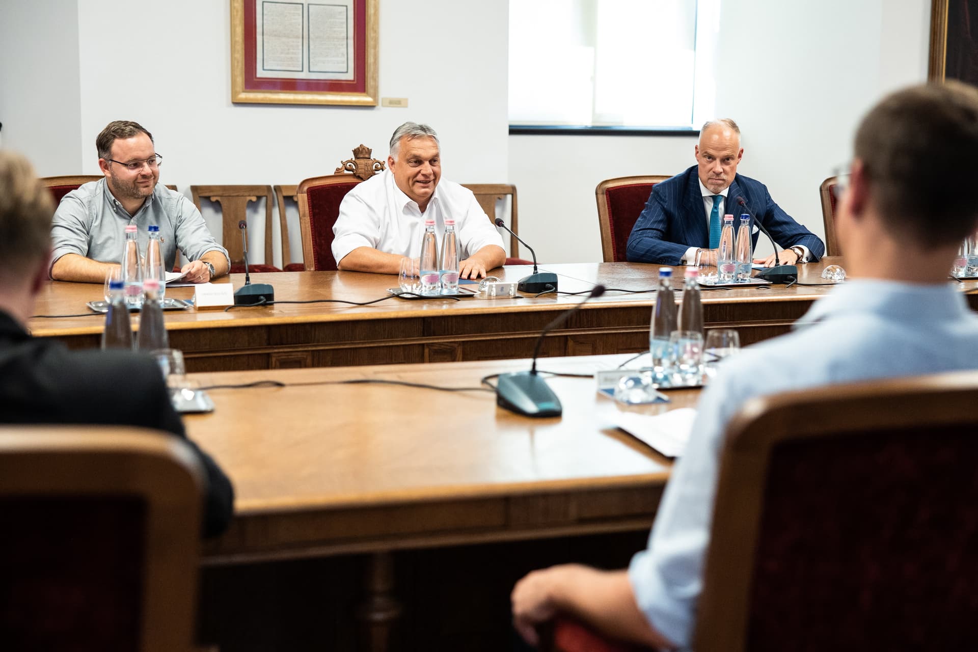 Orbán Viktor kormányüléssel folytatta a munkát