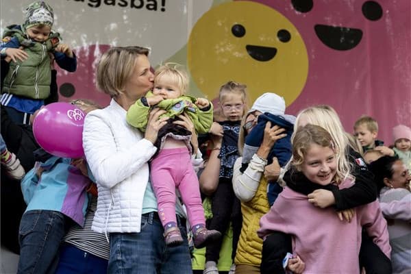 „A gyerek öröm, és a szüleik büszkék rájuk”
