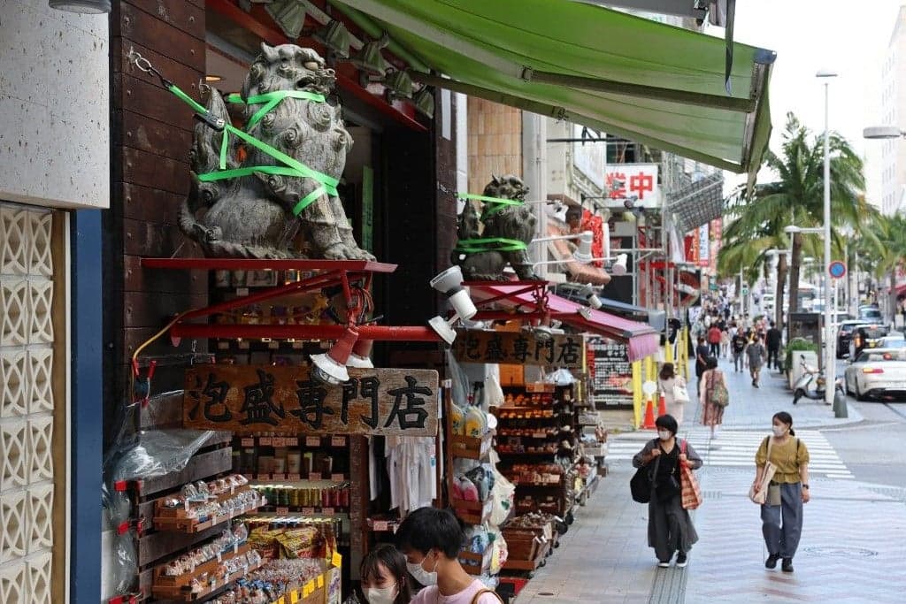 Japán déli részén több százezer embert kell evakuálni a Khanun tájfun érkezése előtt