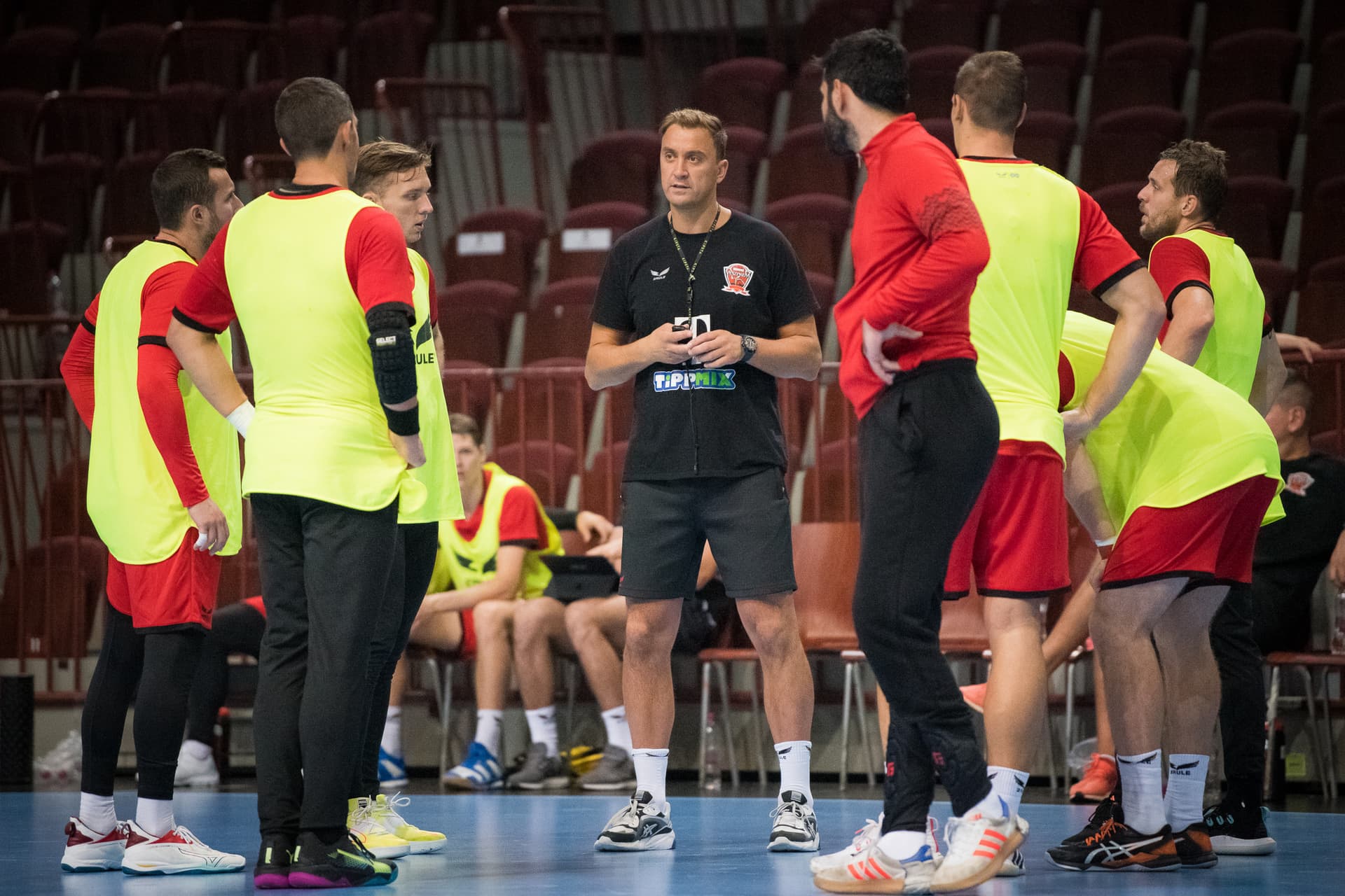 Férfi kézilabda BL: 7 góllal verte a Veszprém a portugál csapatot