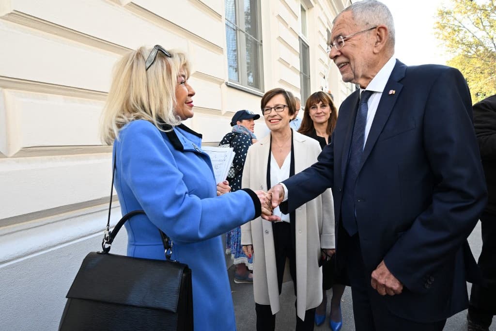 Osztrák elnökválasztás – Az exit poll adatai Van der Bellen első fordulós győzelmét jelzik előre