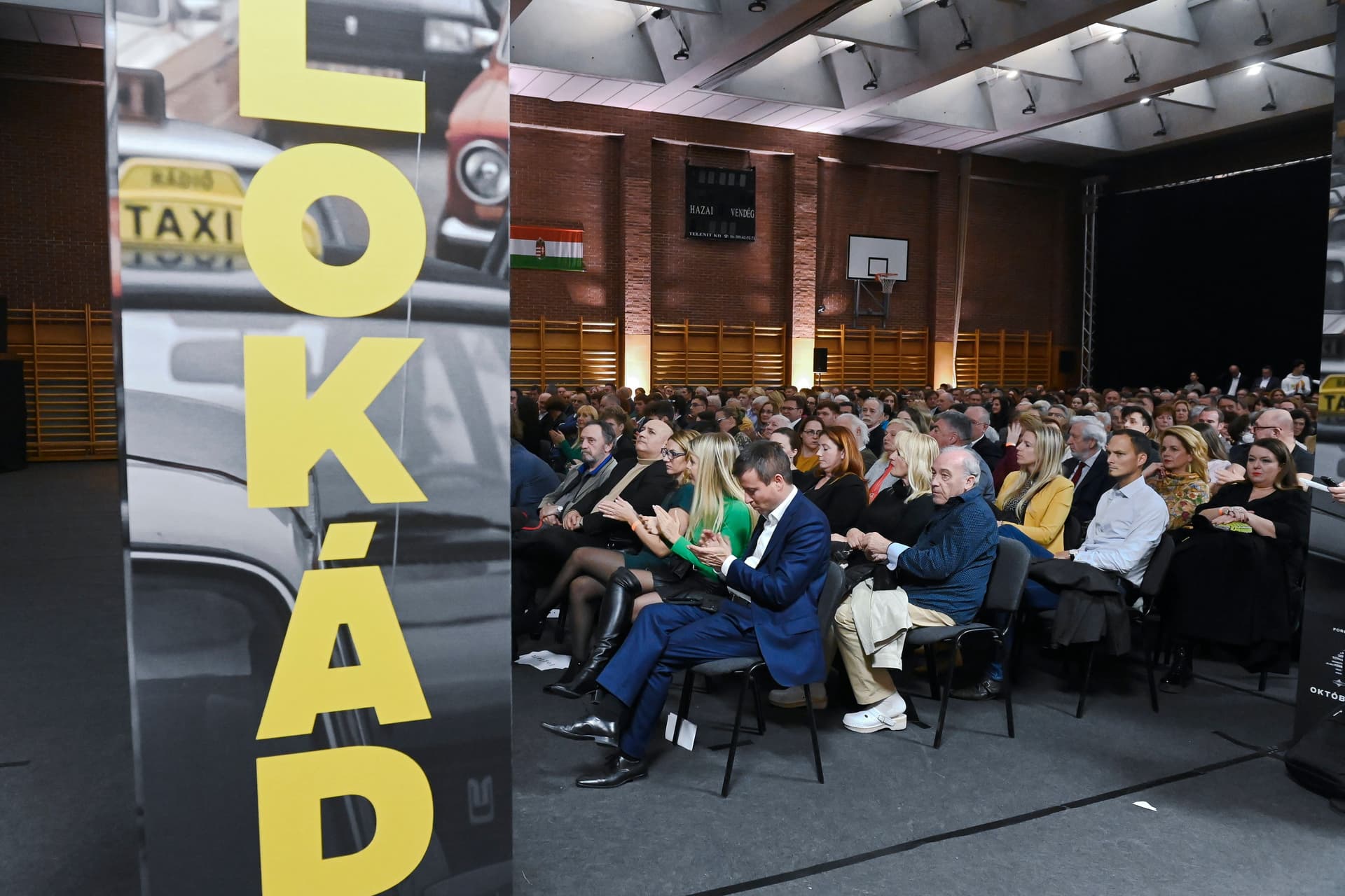 A Toldy Ferenc Gimnáziumban tartották a Blokád díszbemutatóját