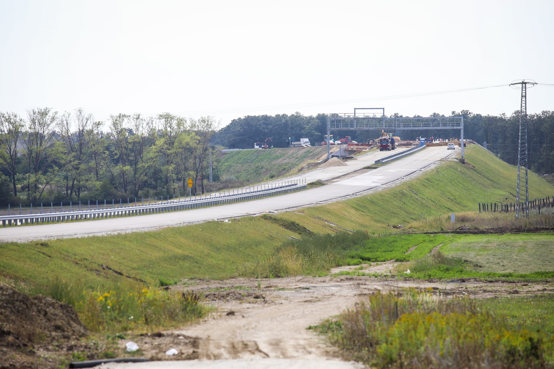 Felbüfög a múlt – a Beneš-dekrétumokra hivatkozva akarnak egy telket elkobozni