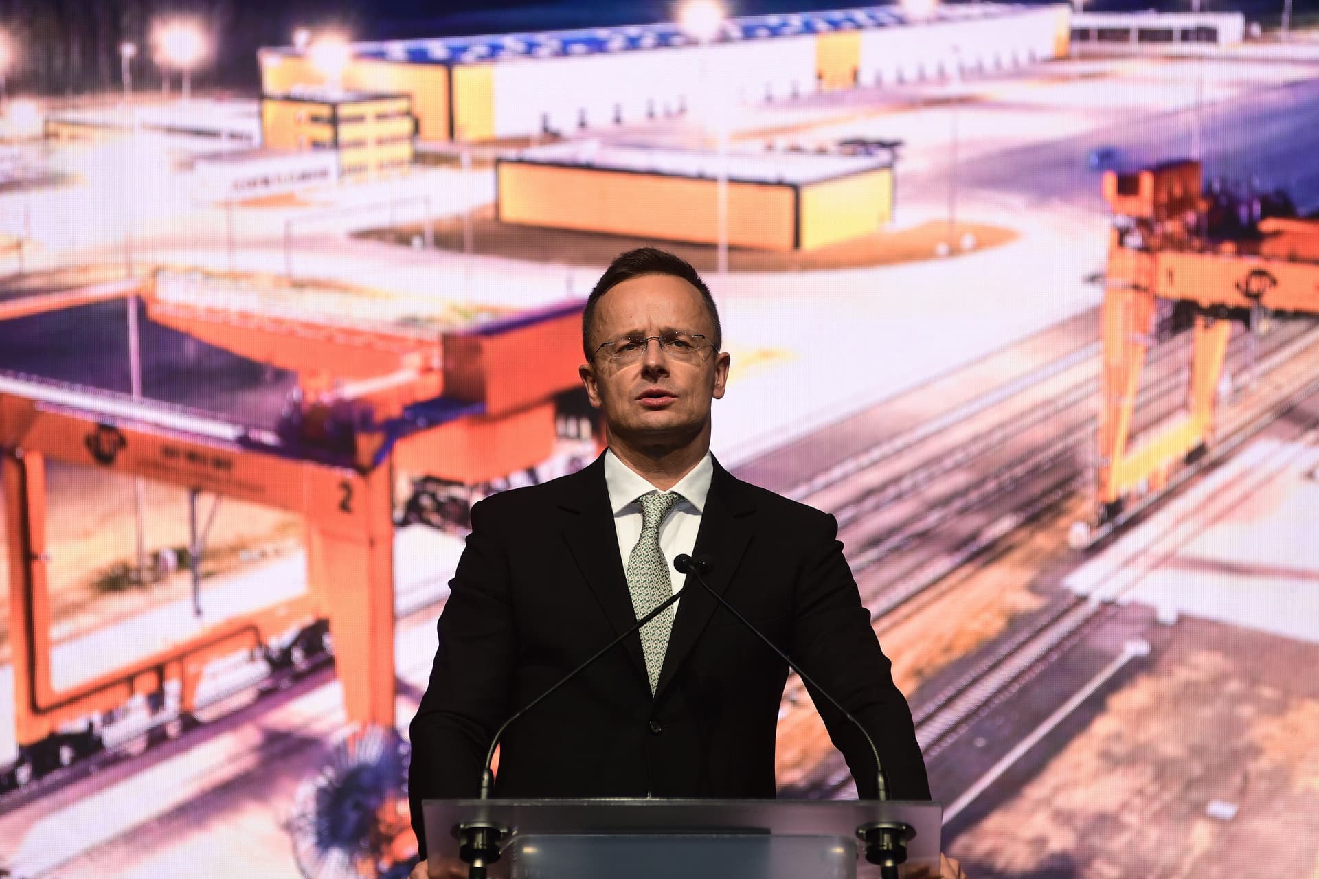 Szijjártó: A fényeslitkei vasúti terminálnak nagy szerepe lesz a világélelmezési válság enyhítésében
