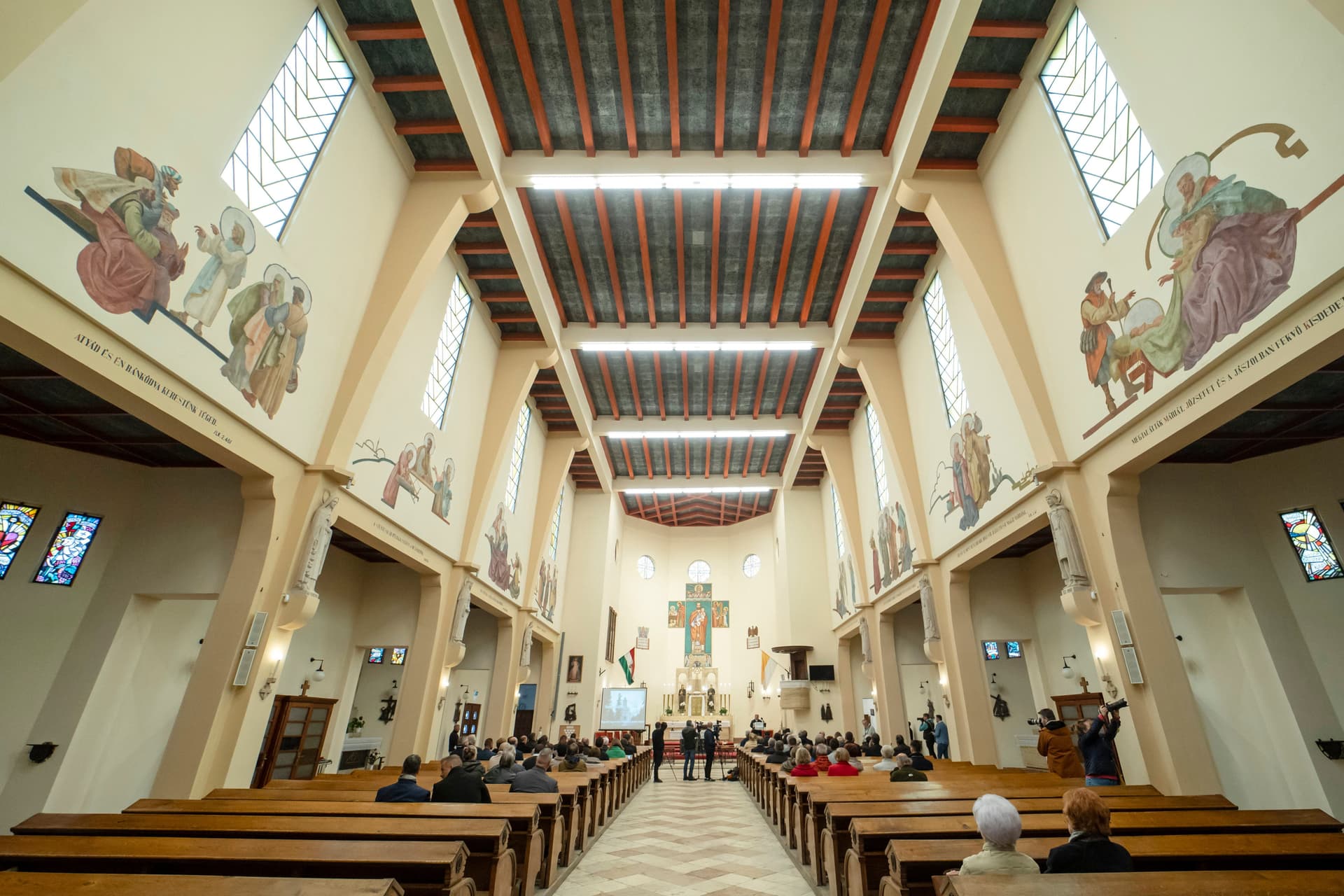 Soltész Miklós: A templomfelújítás a közösségek erősítésének fontos eszköze