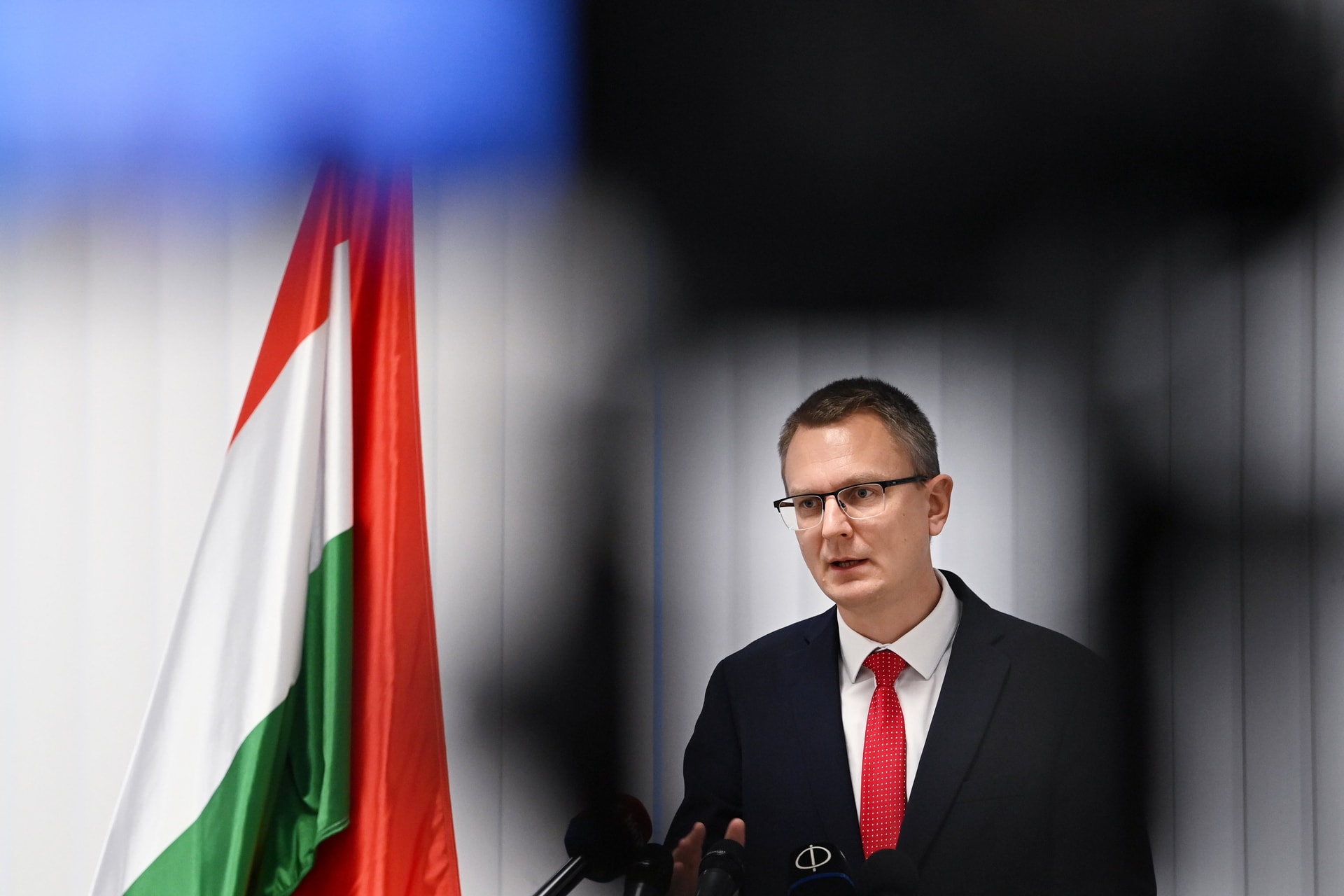 Rétvári: A fiatalok jövőbeni önképe a család mellett a történelemtanárokon múlik
