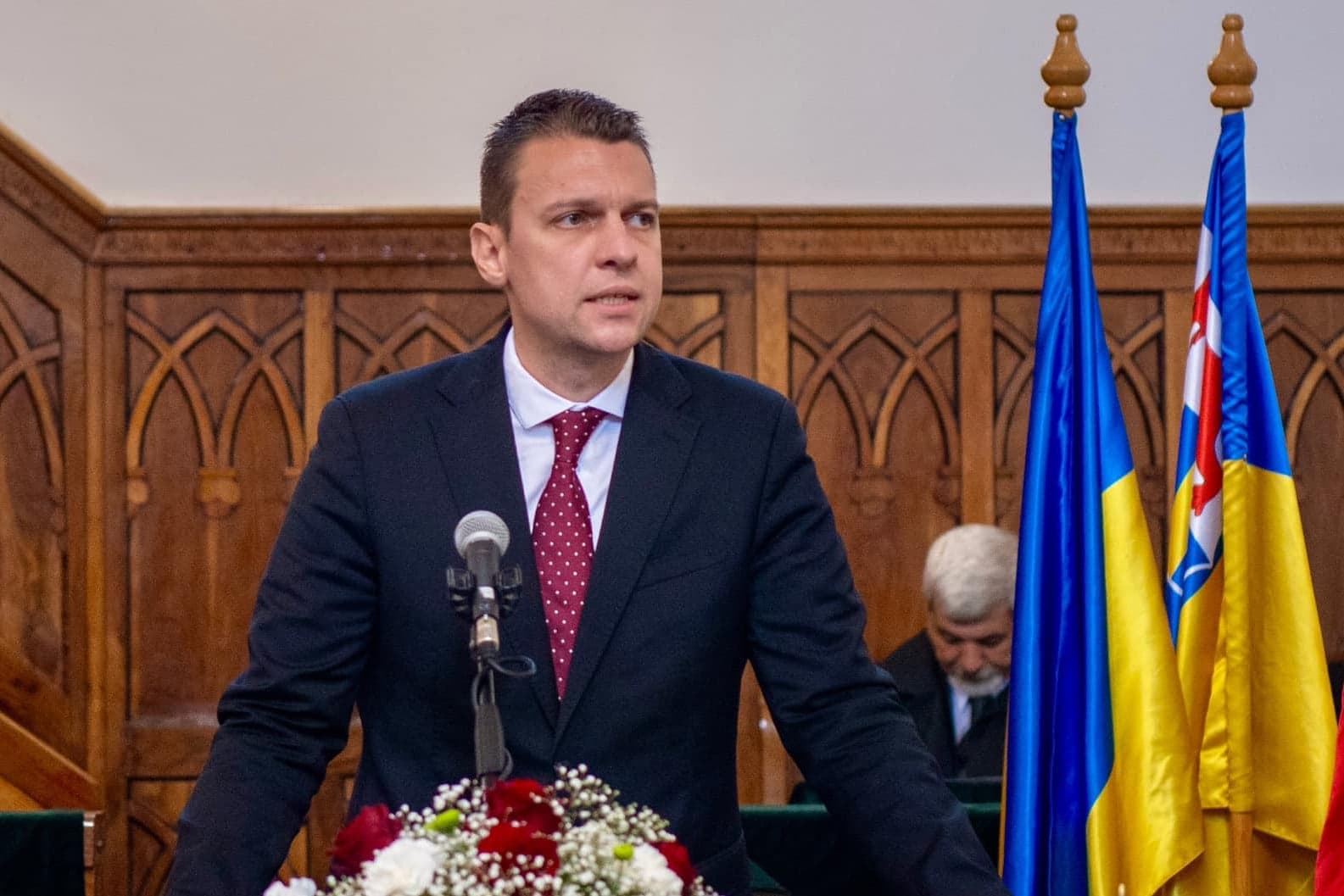 Menczer Tamás: Magyarországon nem fordulhat elő, hogy a családok nem tudnak fűteni
