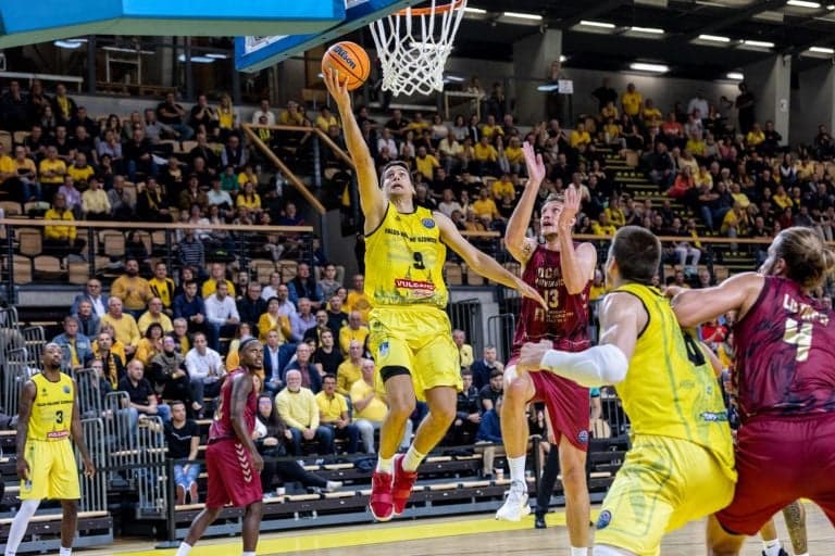 Szoros csatában, a hajrában jobban koncentrálva győzött a Falco