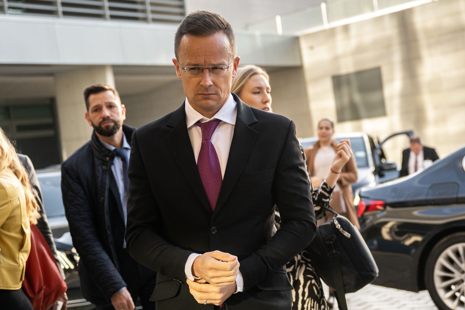 Szijjártó: A kormány nem támogatja az eszkalációs kockázattal járó javaslatokat