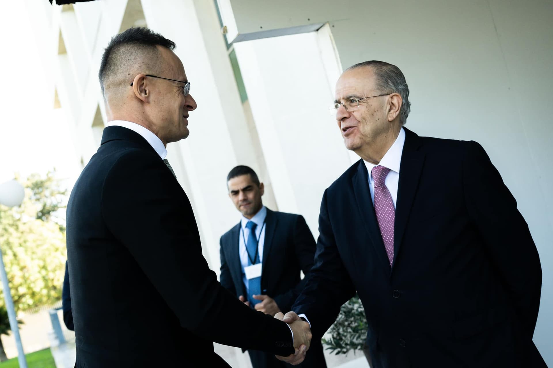 Szijjártó Péter: Szankciók és ársapkák helyett új forrásokra van szükség – VIDEÓ