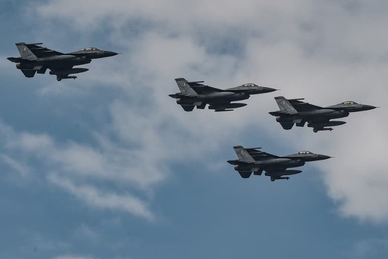A jövőben lehetséges F–16-os vadászgépek átadása Ukrajnának