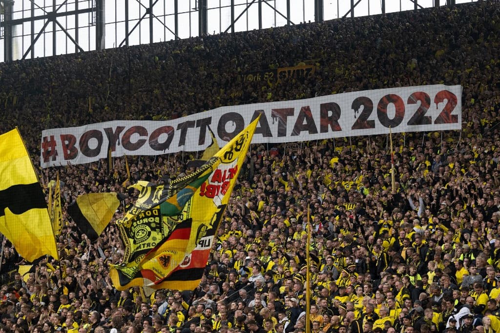 Egyre több bírálat éri Katart