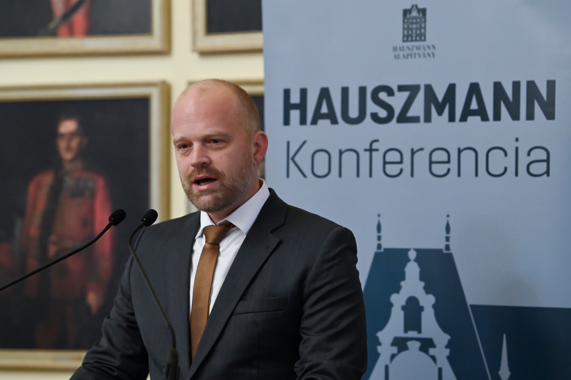 Szépmíves szakmák képzését tervezi a Hauszmann Alapítvány