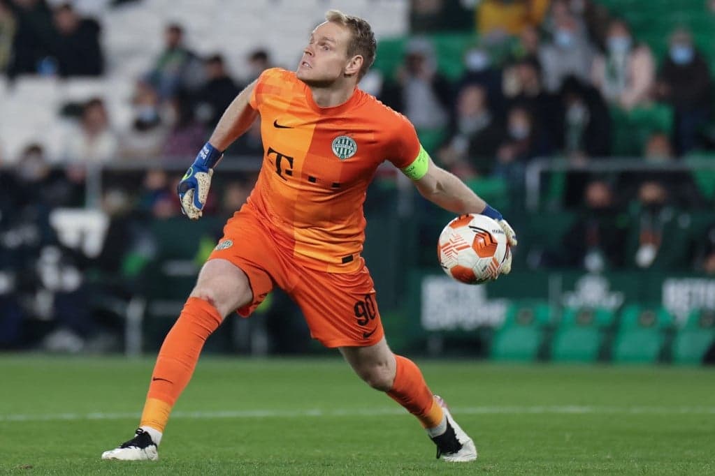 Dibusz Dénes: Az egész magyar futball érdeke, hogy ilyen hangulat legyen a lelátókon
