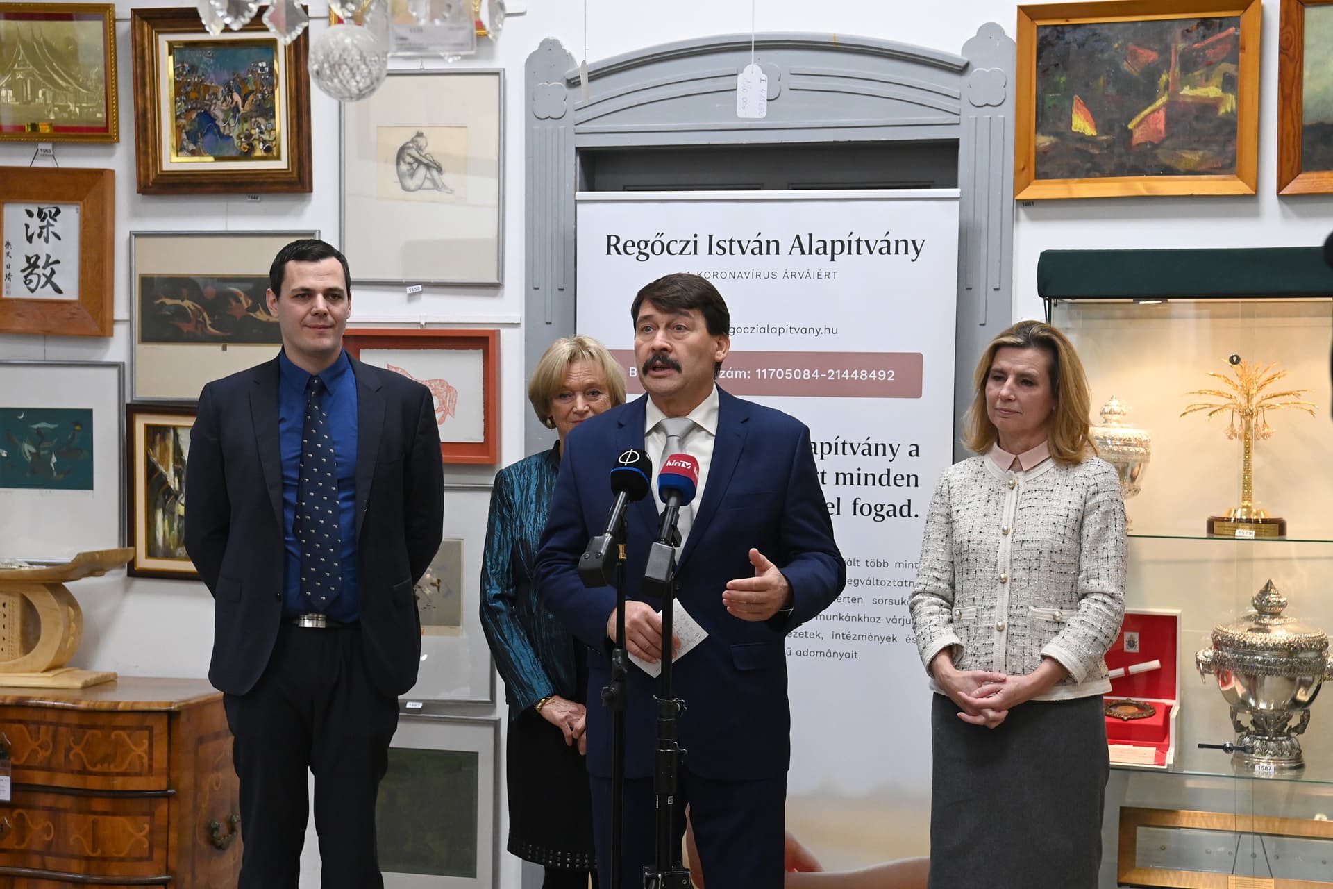 Megnyílt a Regőczi Alapítvány jótékonysági árverésének kiállítása