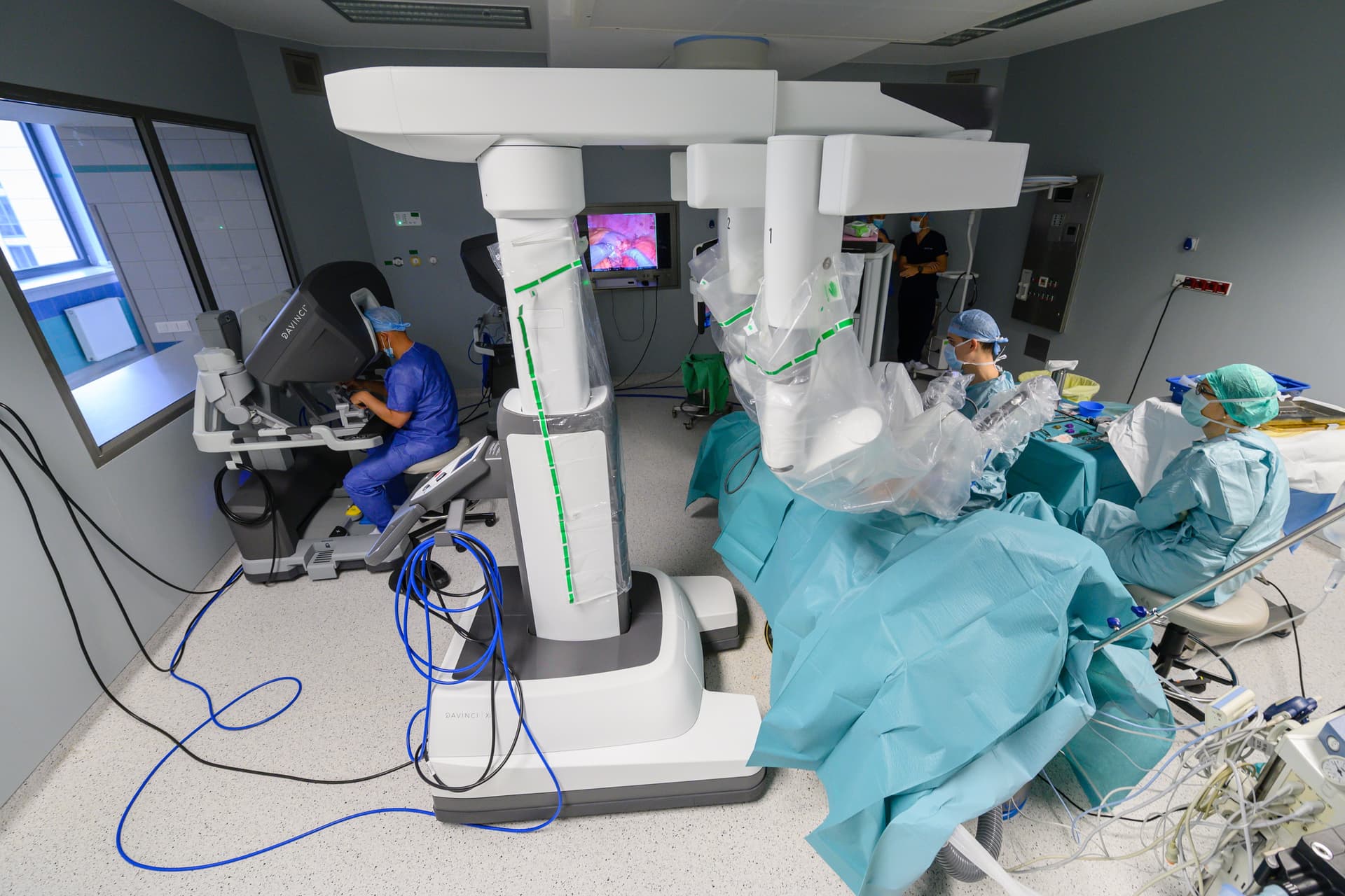 Az országban elsőként végeztek fül-orr-gégészeti beavatkozásokat robot segítségével Pécsen