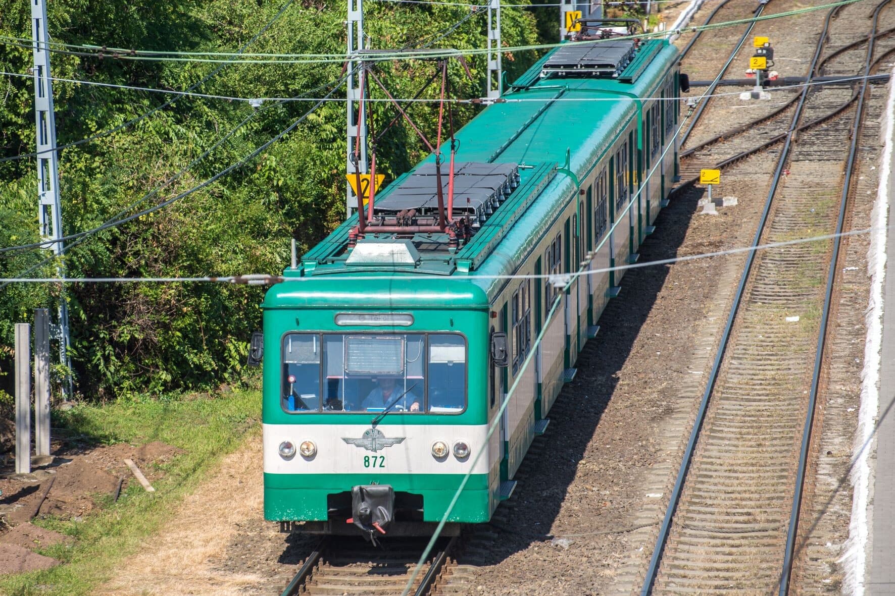 HÉV és autó karambolja