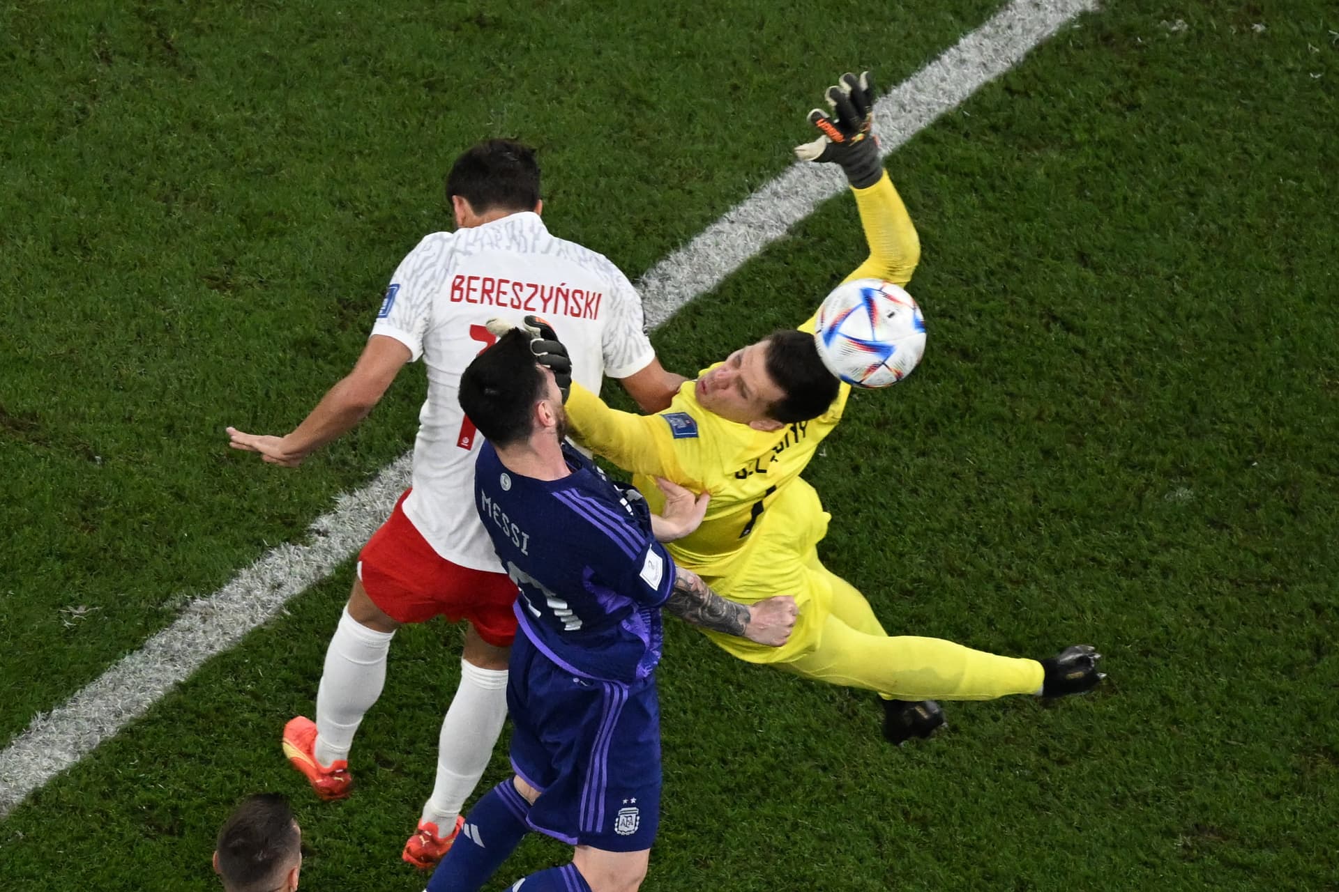 Csoportelsőként jutottak tovább az argentinok