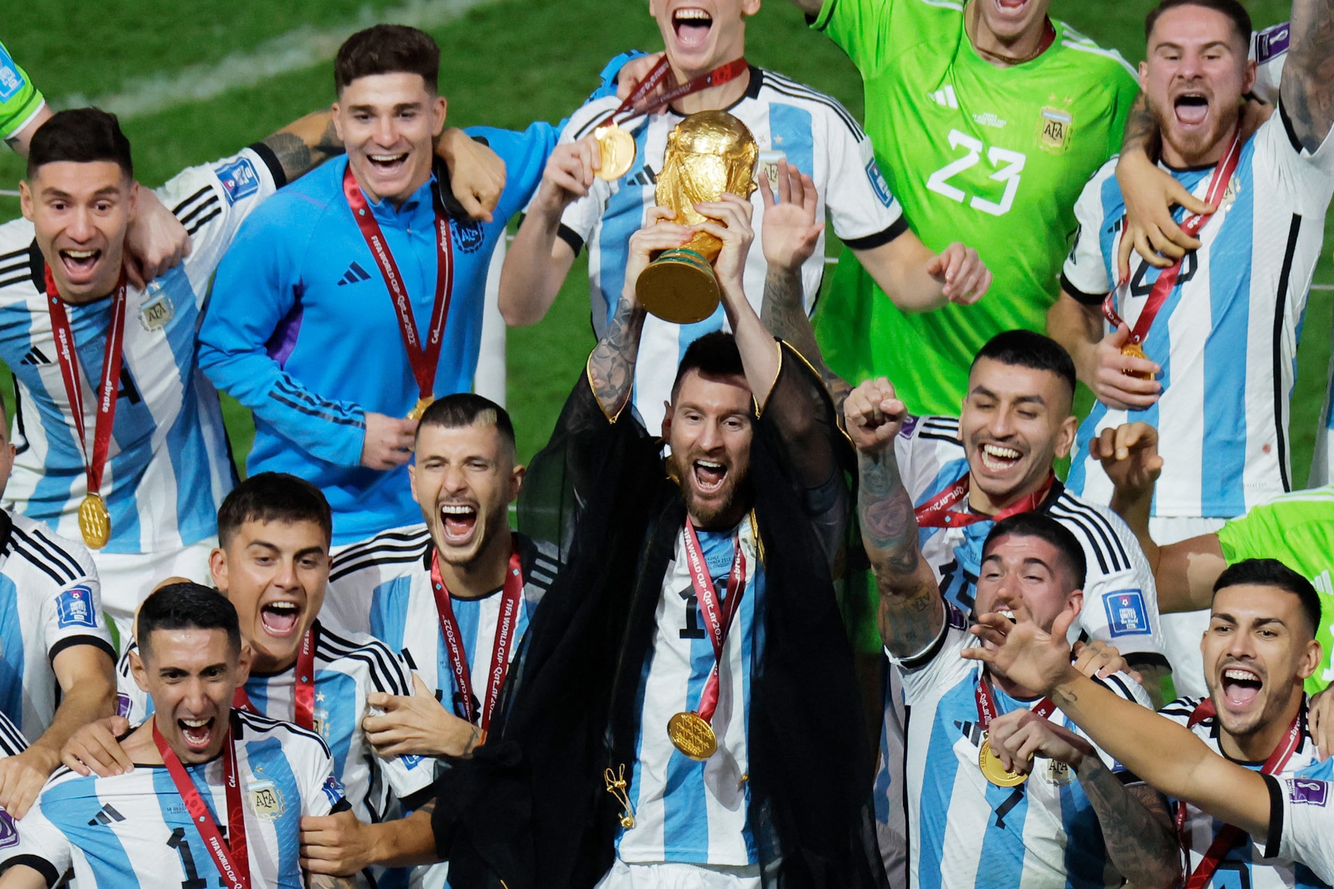 Argentína örömében sír és boldogan ünnepel