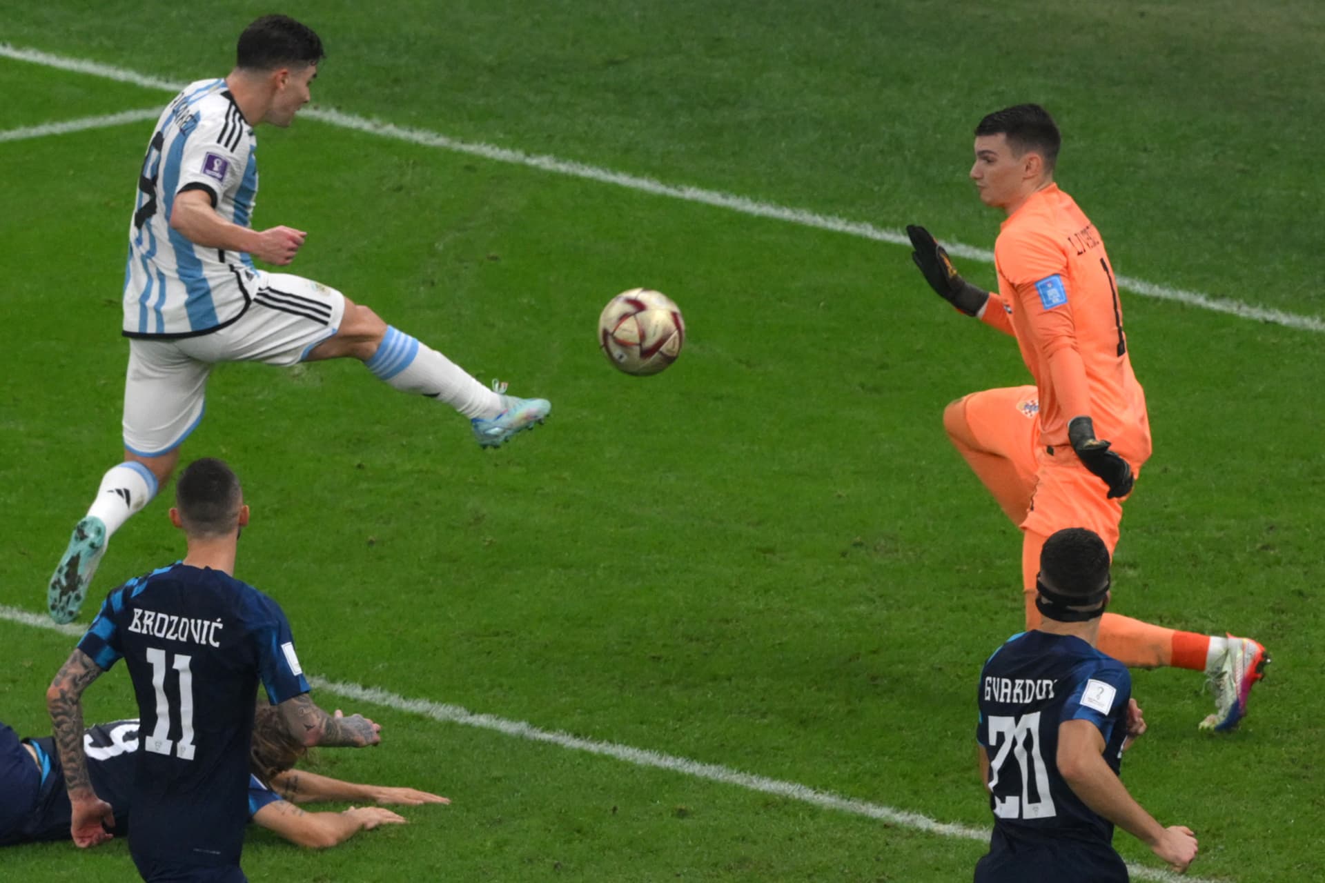 Messi parádézott, és Álvarez is felnőtt mellé